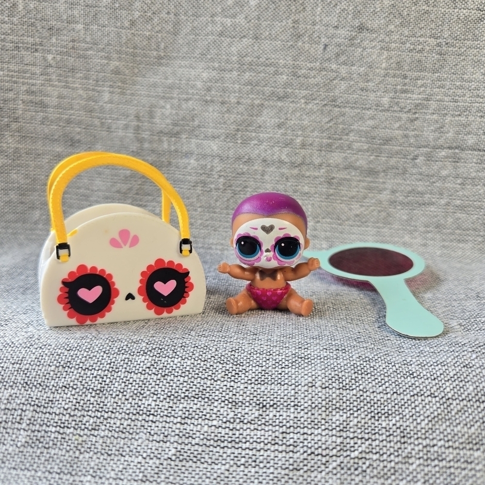 LOL Surprise Lil Bebe Bonito Spooky Night Eye Spy Doll Bag Wand Dead Los Muertos